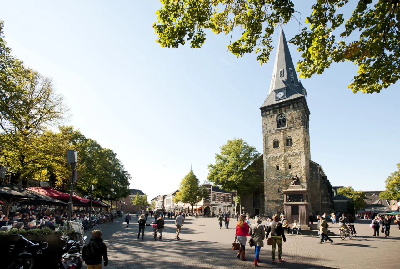 Oude Markt Grote Kerk Enschede - Uit in Enschede